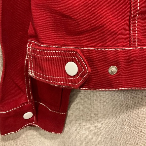 MADELINE AND MONROE RED DENIUM JAKET WITH WHITE TRIM WOMENS SIZE SMALL - Picture 6 of 6